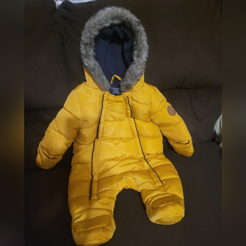 Primark Baby Mustard Yellow Hoodie Faux Fur Snowsuit Size 0-3 Months Old